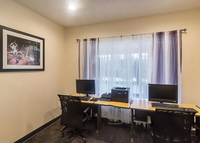 Quality Inn & Suites West Chase